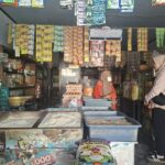 KUR BRI Tulungagung bantu Triningsih kembangkan toko sembako. Pendampingan BRI jadi kunci semangat dan optimisme UMKM.
